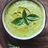 Суп из зеленого горошка и базилика, на кокосовом молоке