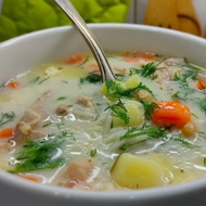 Суп куриный с плавленым сыром, нутом и вермишелью