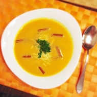 Тыквенный суп с имбирем и сливками