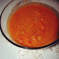 Томатный суп с базиликом и морковью
