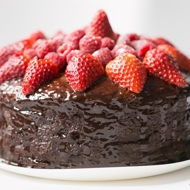 Торт шоколадно-ягодный с маскарпоне