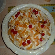 Торт со сметанным кремом и консервированными фруктами