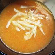 Весенний суп из моркови и картофеля
