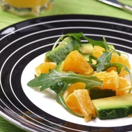 Зеленый салат с апельсинами и авокадо
