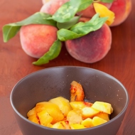 Жареные персики в сливочном масле