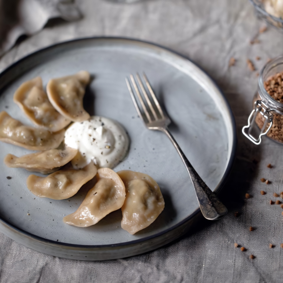 Гречневые вареники с курицей и грибами