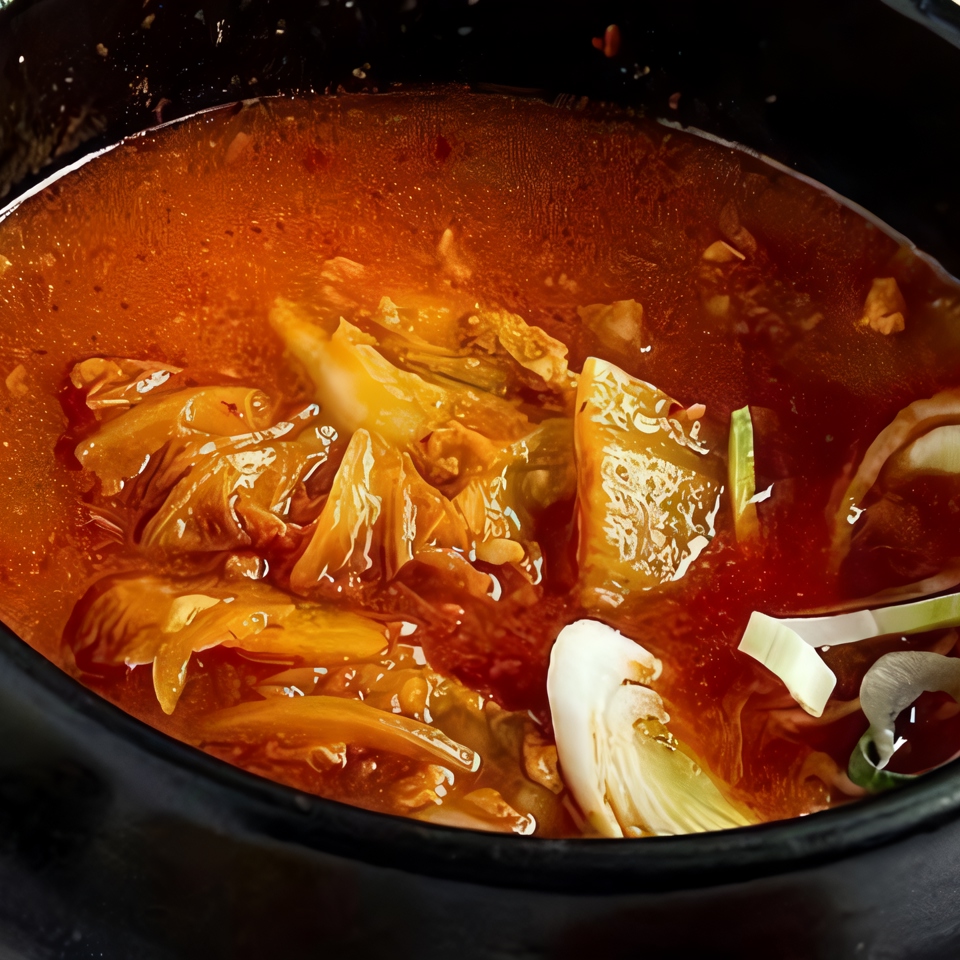 Острый суп из пекинской капусты (Kimchi jjigae)