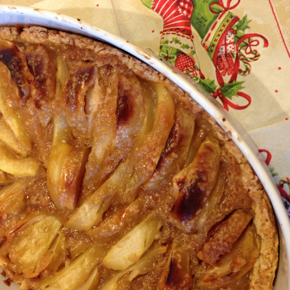 Пирог с оливковым маслом, яблоками и грушами