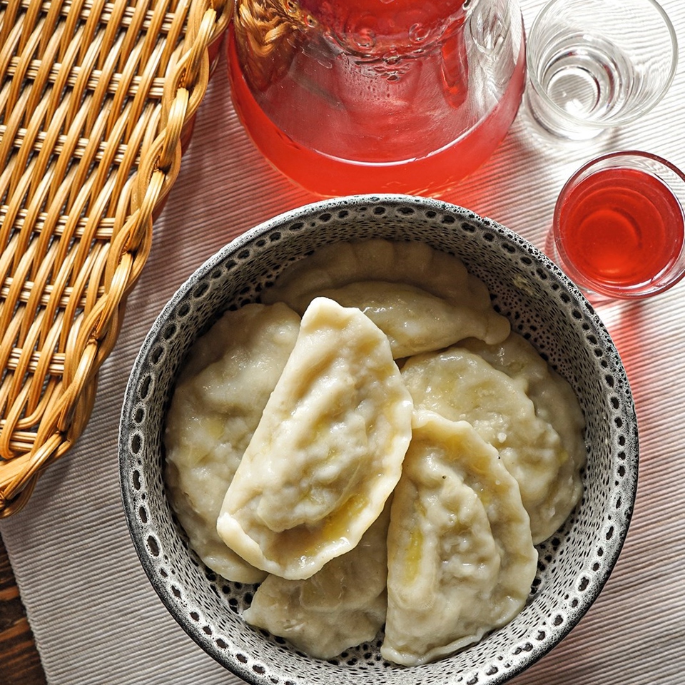 Вареники с картофелем, шампиньонами и вешенками