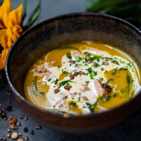 Крем-суп из тыквы и лосося в сливках