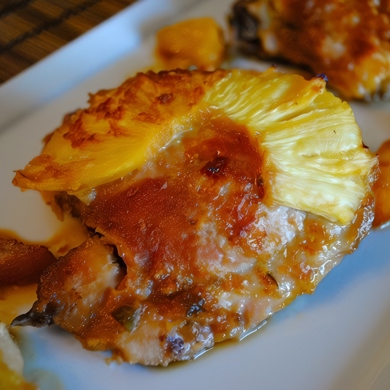 Курица с ананасами и картошкой в духовке