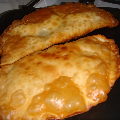 Чебуреки-пирожки с курицей и зеленью (из дрожжевого теста)