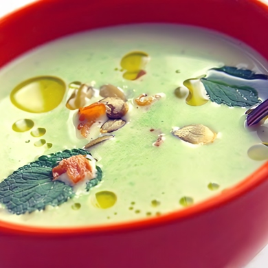 Гороховый суп с овощами из замороженного горошка в мультиварке