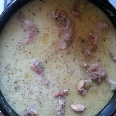 Кролик в сметанном соусе, пошаговый рецепт на ккал, фото, ингредиенты - Елена К.