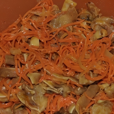 Салат из свиных ушей с корейской морковкой