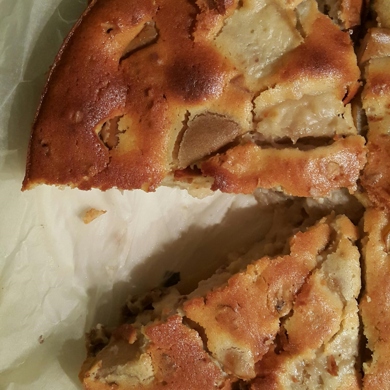 Как приготовить грушевый пирог: рецепт от Юлии Высоцкой