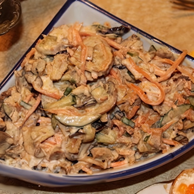 Салат из курицы со свежим огурцом и черносливом - пошаговый рецепт с фото на Готовим дома