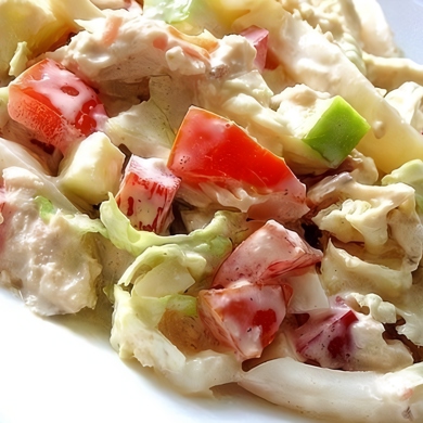 Салат с кальмарами, курицей и сыром : рецепт с фото