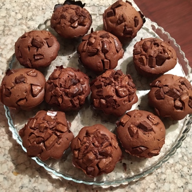 Шоколадные маффины на сметане: рецепт - Лайфхакер