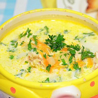Сырный суп с курицей и картофелем