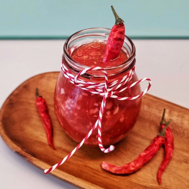 Ол кискасына банан салды Ол кискасына банан салды