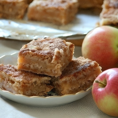 Ингредиенты для «Кекс творожно-яблочный в мультиварке»: