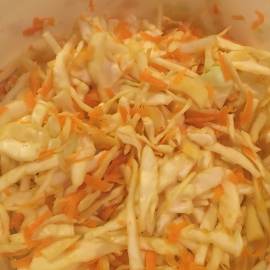 Салат витаминный из капусты и моркови, пошаговый рецепт на ккал, фото, ингредиенты - ЯНА