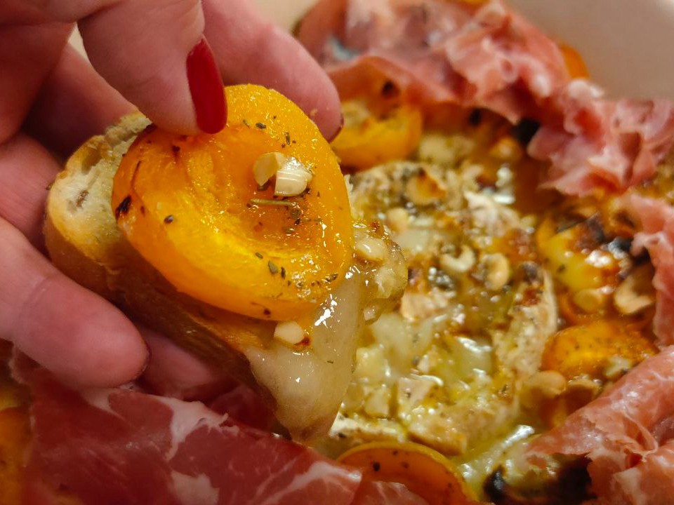 Baked Apricots with Brie Cheese, Gorgonzola, Nuts, and Ham