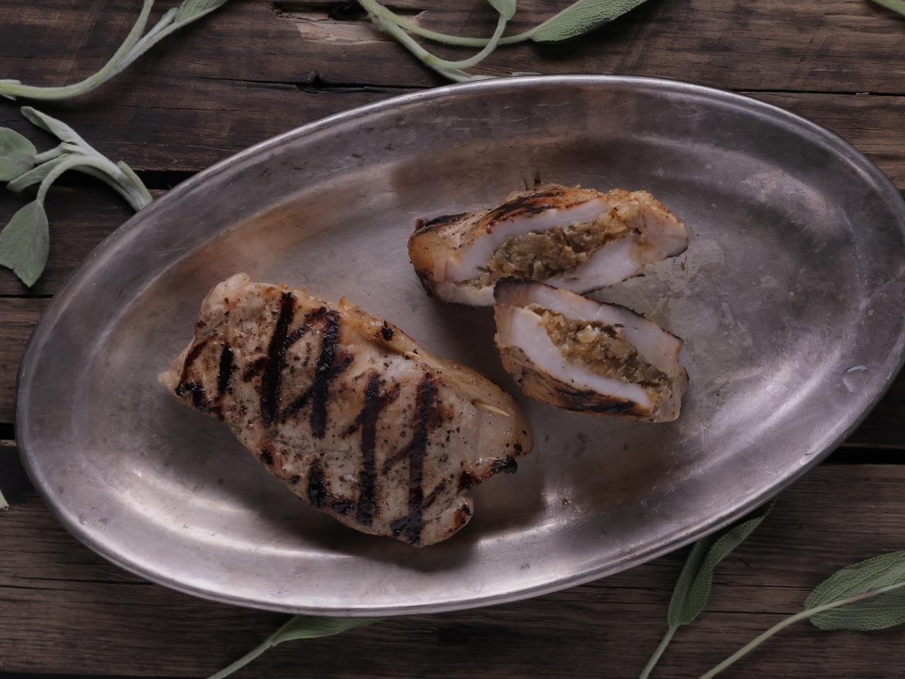 Andalusian Pork Chop with Raisins and Oregano