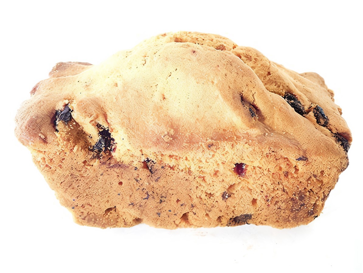 English Cake with Raisins and Candied Fruits