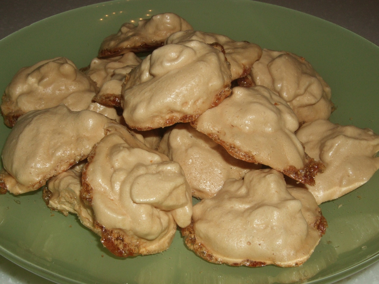 Orange Meringues with Vanilla