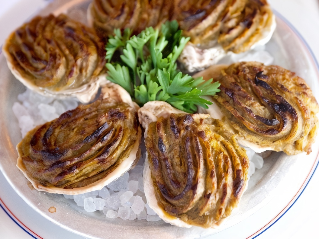 Aromatic Oysters with Spicy Sauce