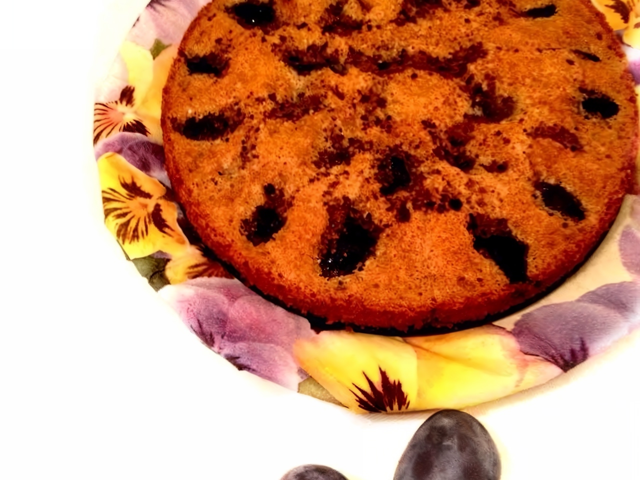 Fragrant Plum Pie