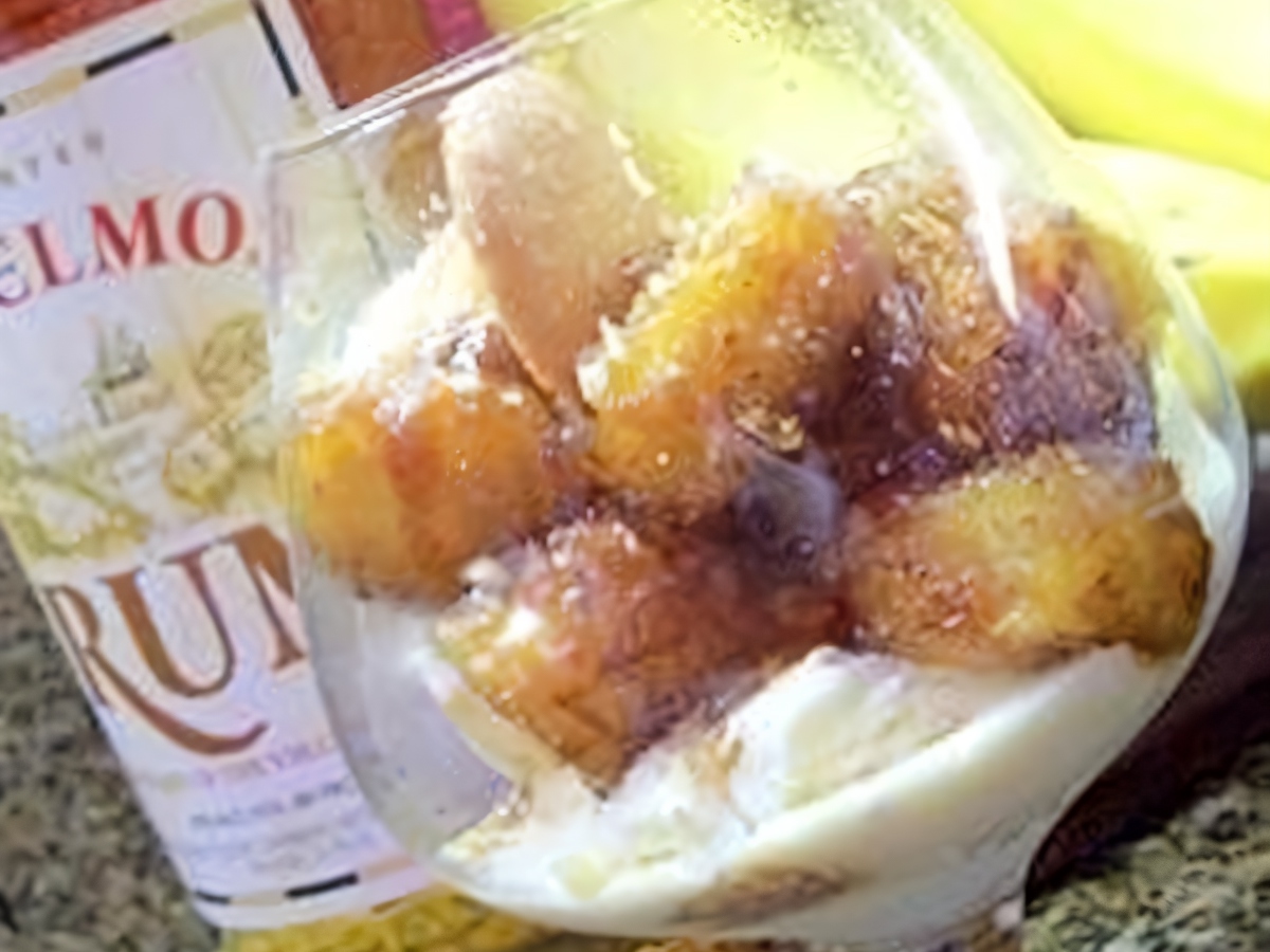 Bananas in Caramel Sauce with Rum
