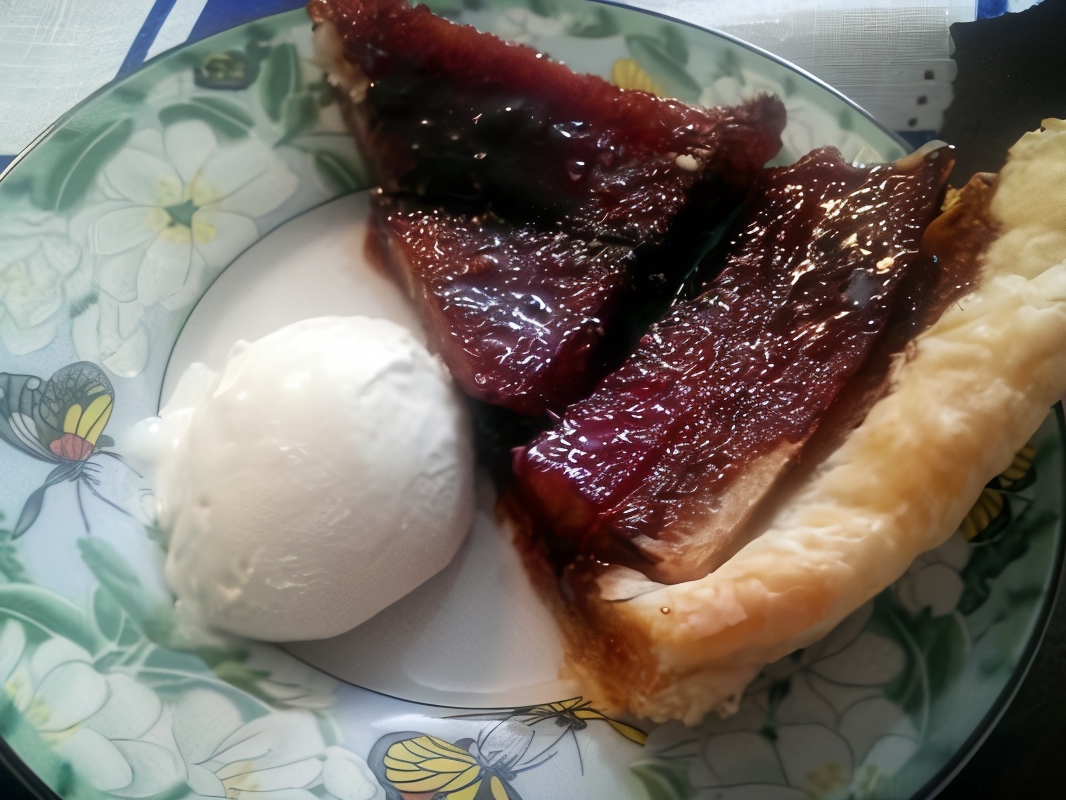 Banana Puff Pastry Pie