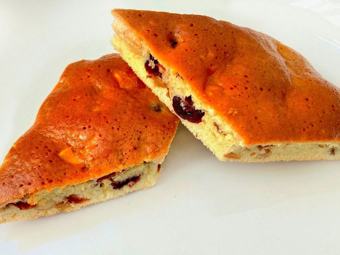 Gluten-Free Biscuit Cookies with Cashews and Cranberries