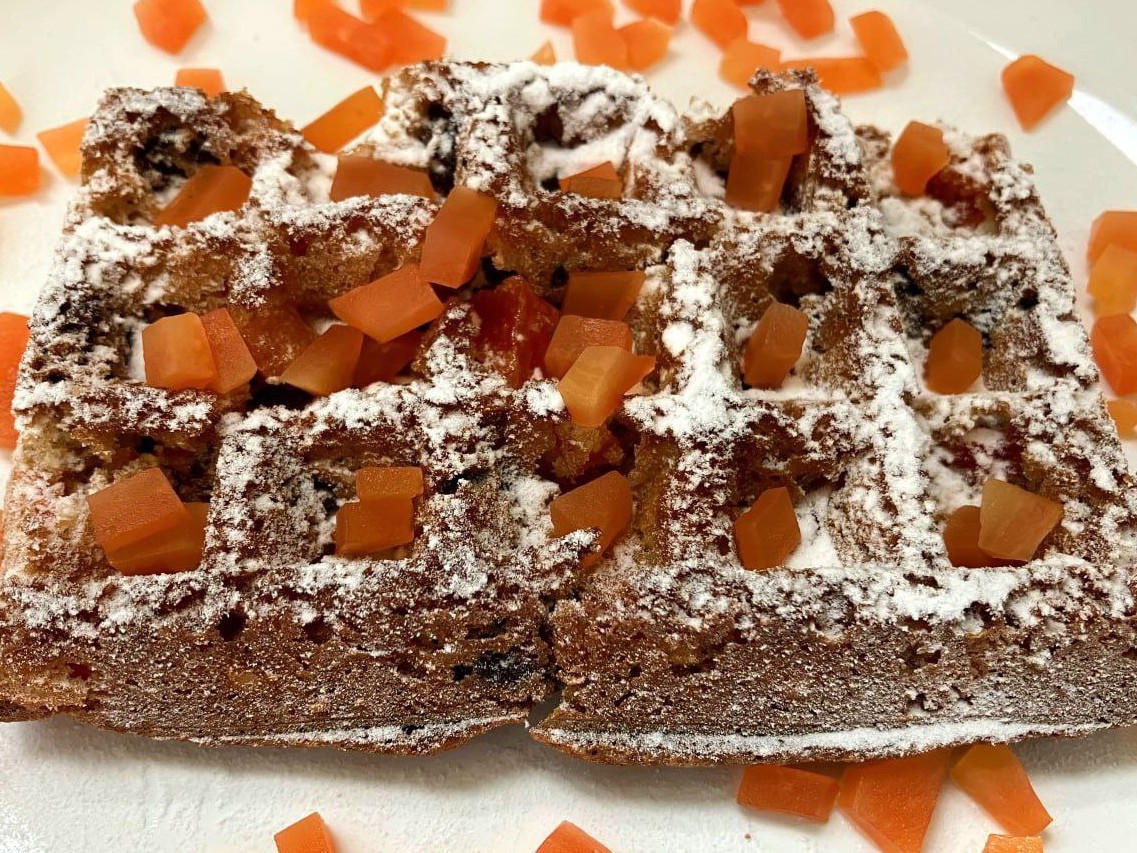 Gluten-Free Waffles with Papaya and Dried Cherries