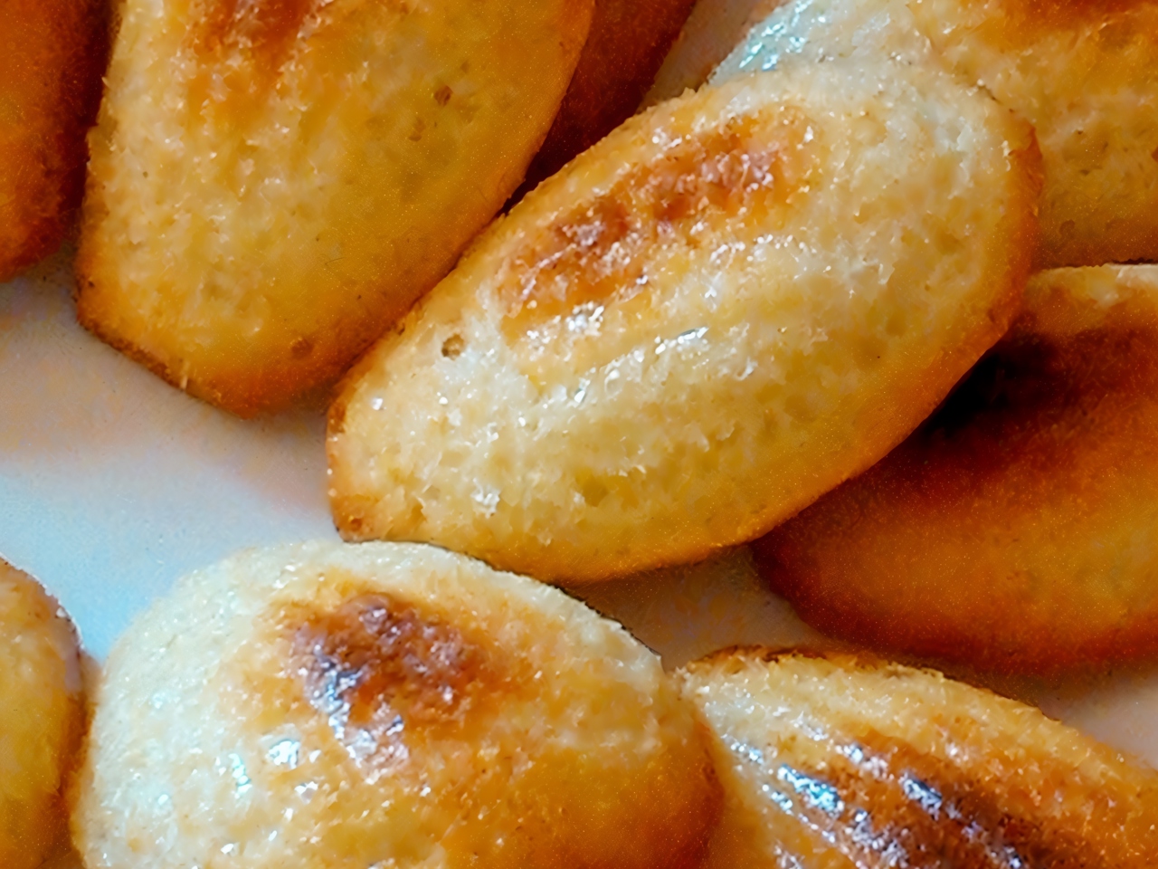 Sponge Cookies with Lemon Zest (Madeleines)