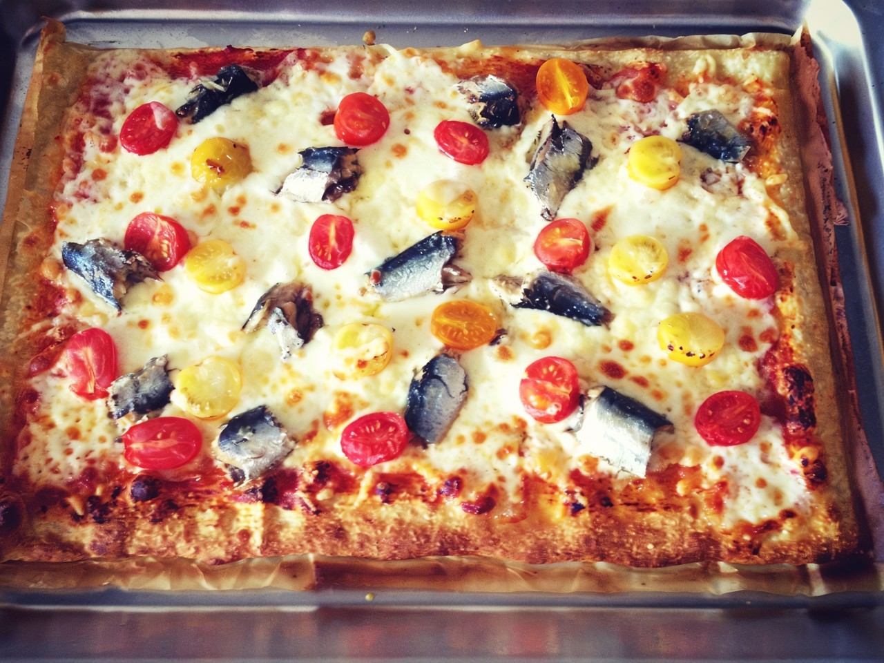 Quick Sardine Pizza
