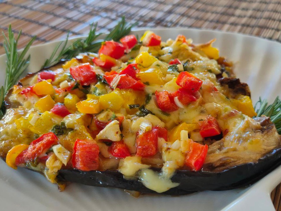 Crushed Eggplants with Cheese and Vegetables