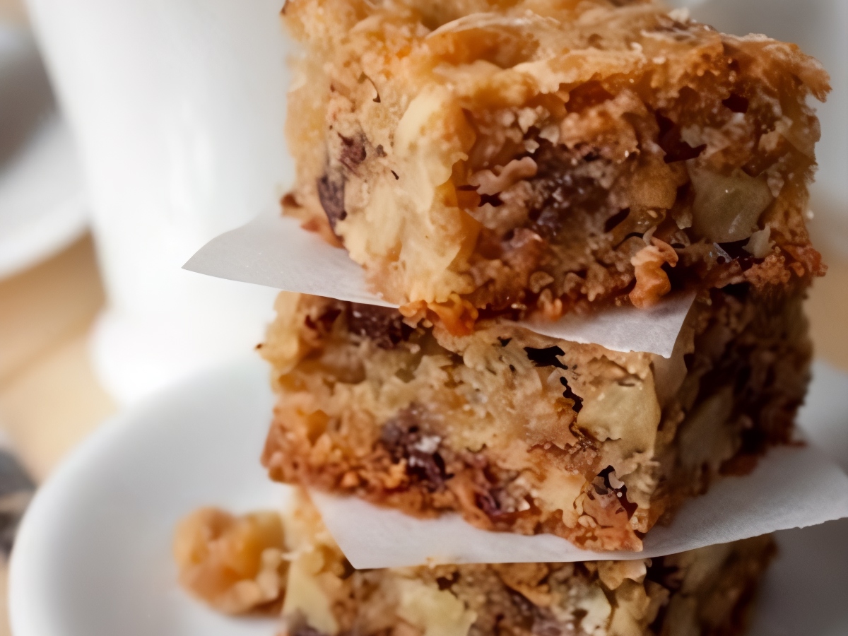Blondies with Walnuts and Chocolate