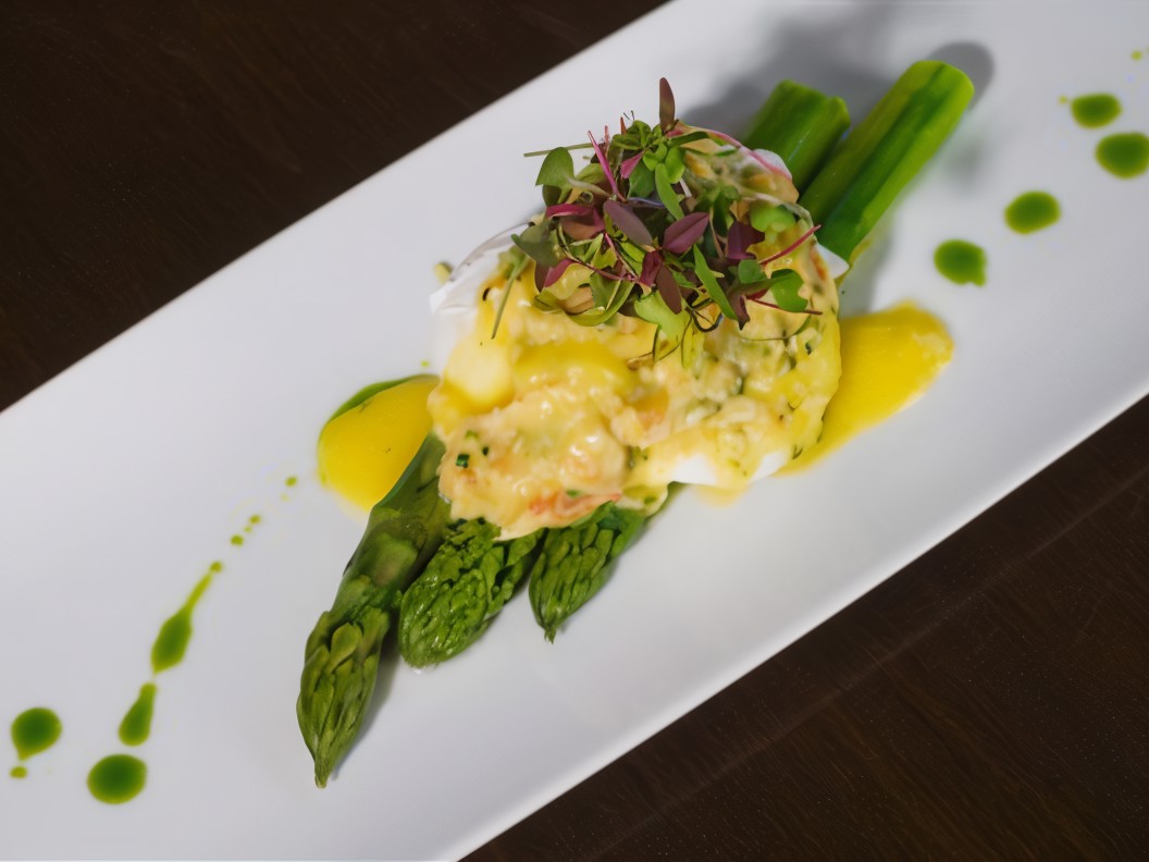 Scrambled Eggs with Potatoes and Peas or Asparagus