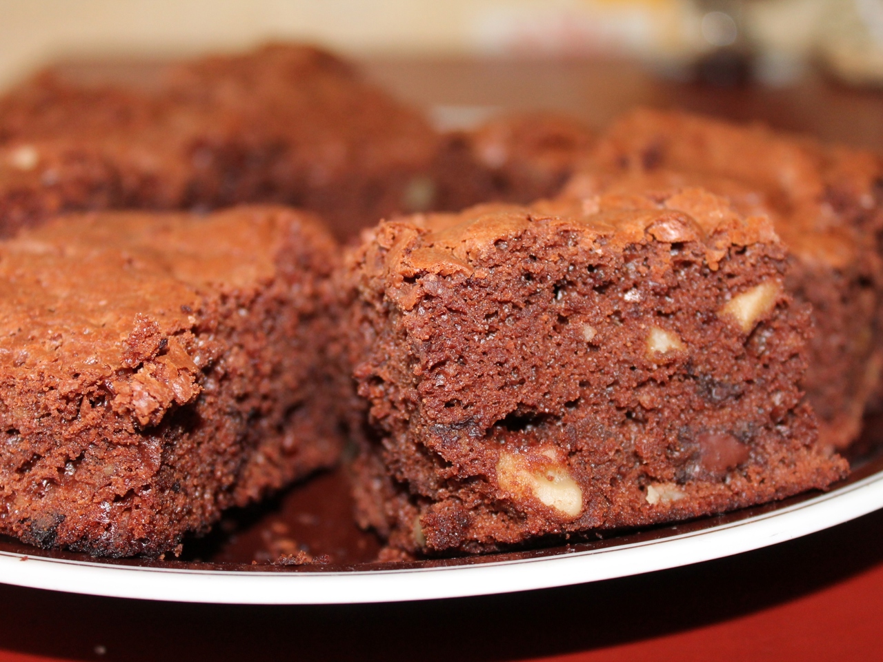 Brownies with Walnuts and Dark Chocolate