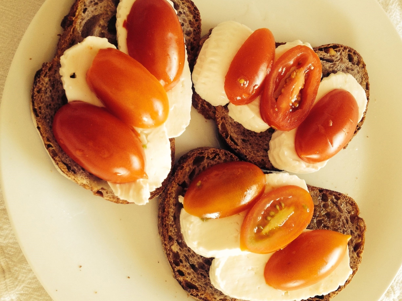 Bruschetta with Mozzarella and Tomatoes