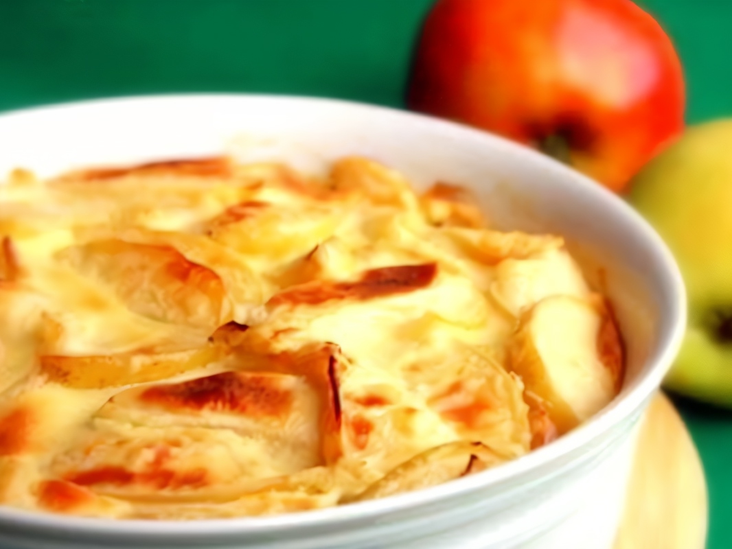Burgundy Apple Casserole