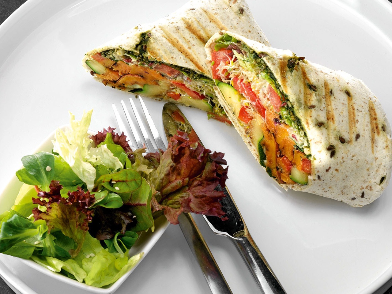 Burrito with Grilled Vegetables and Pesto
