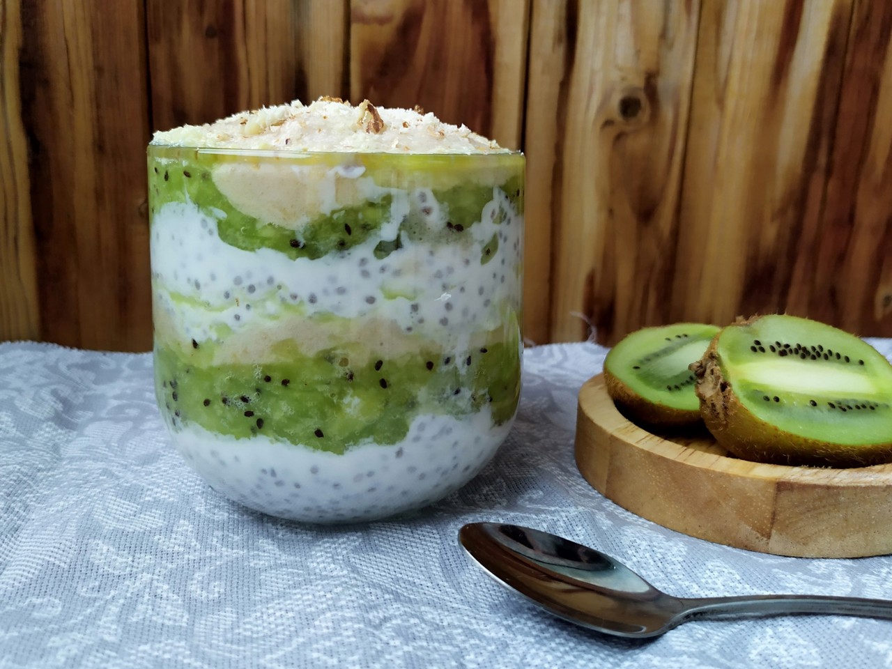 Chia Pudding with Kiwi and Banana