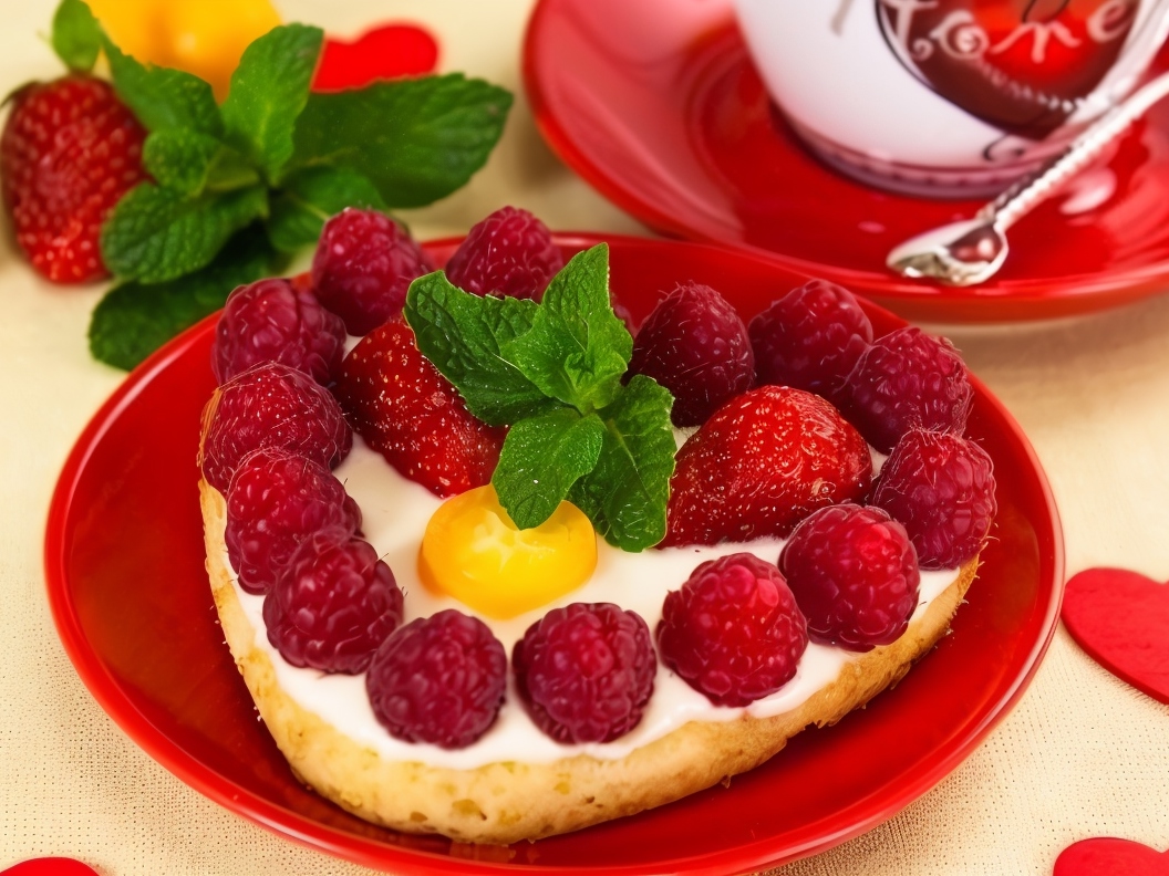 Citrus Pastries 'Valentines' with Fruits
