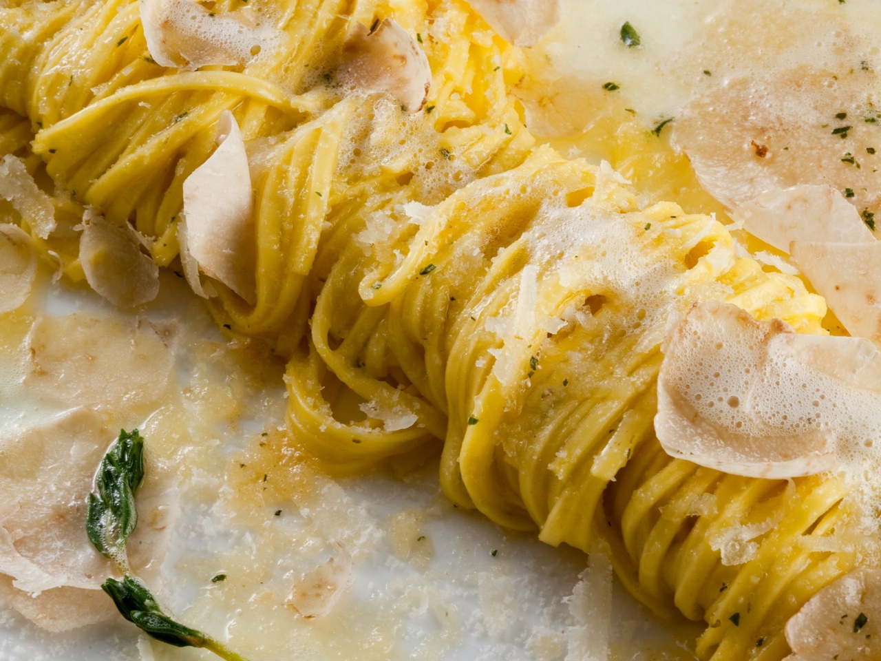 Spaghetti with White Truffle