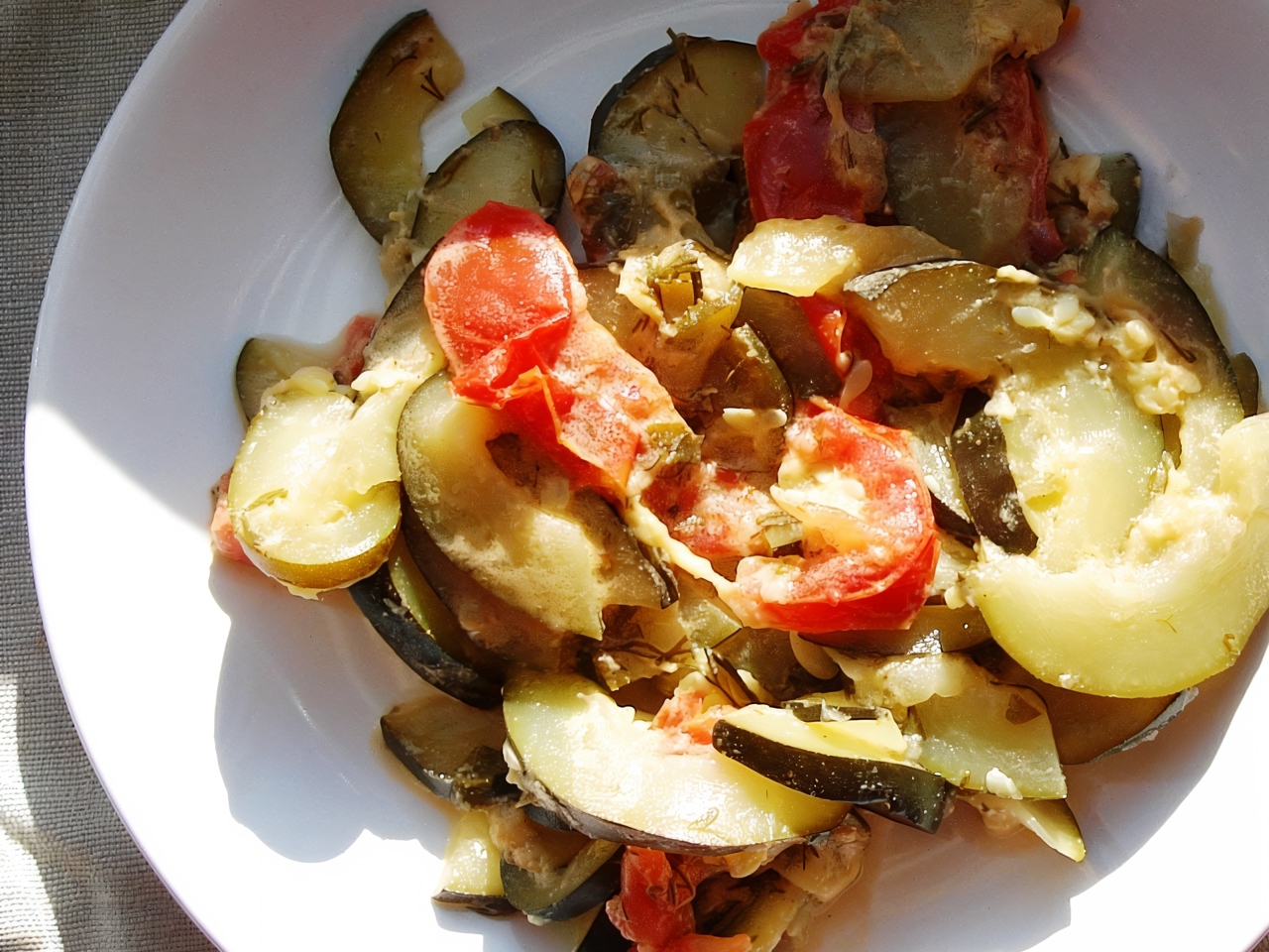 Zucchini with Sour Cream and Spicy Pepper